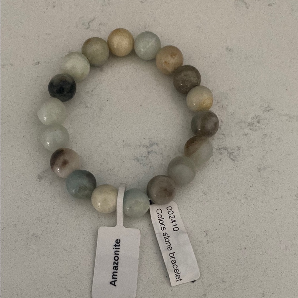 Amazonite round Beaded stretch Bracelet. Different shades of green. NWT